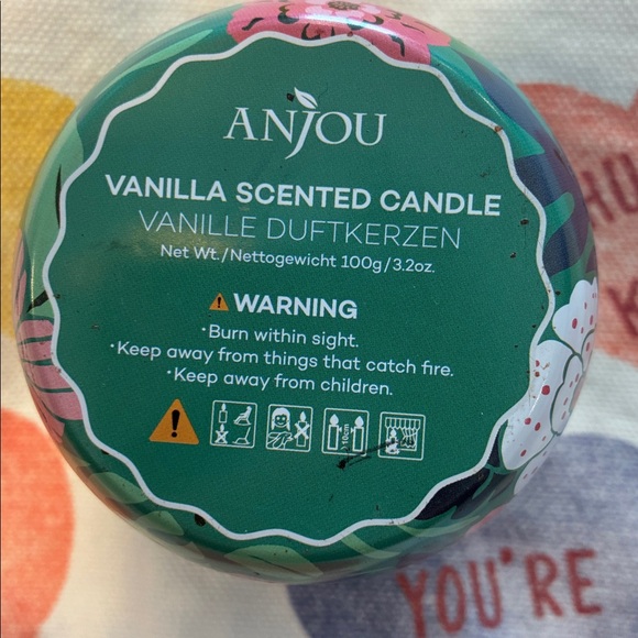 ANJOU VANILLA SCENTED CANDLE BRAND NEW - Picture 3 of 3